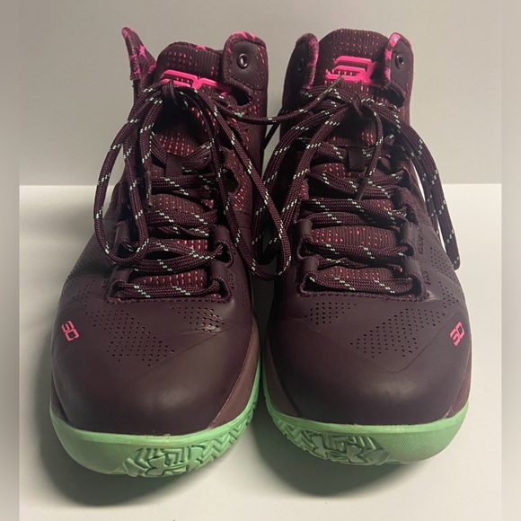 Under Armour Stephen Curry’s Purple and Pink High Top size 6Y - Picture 2 of 6